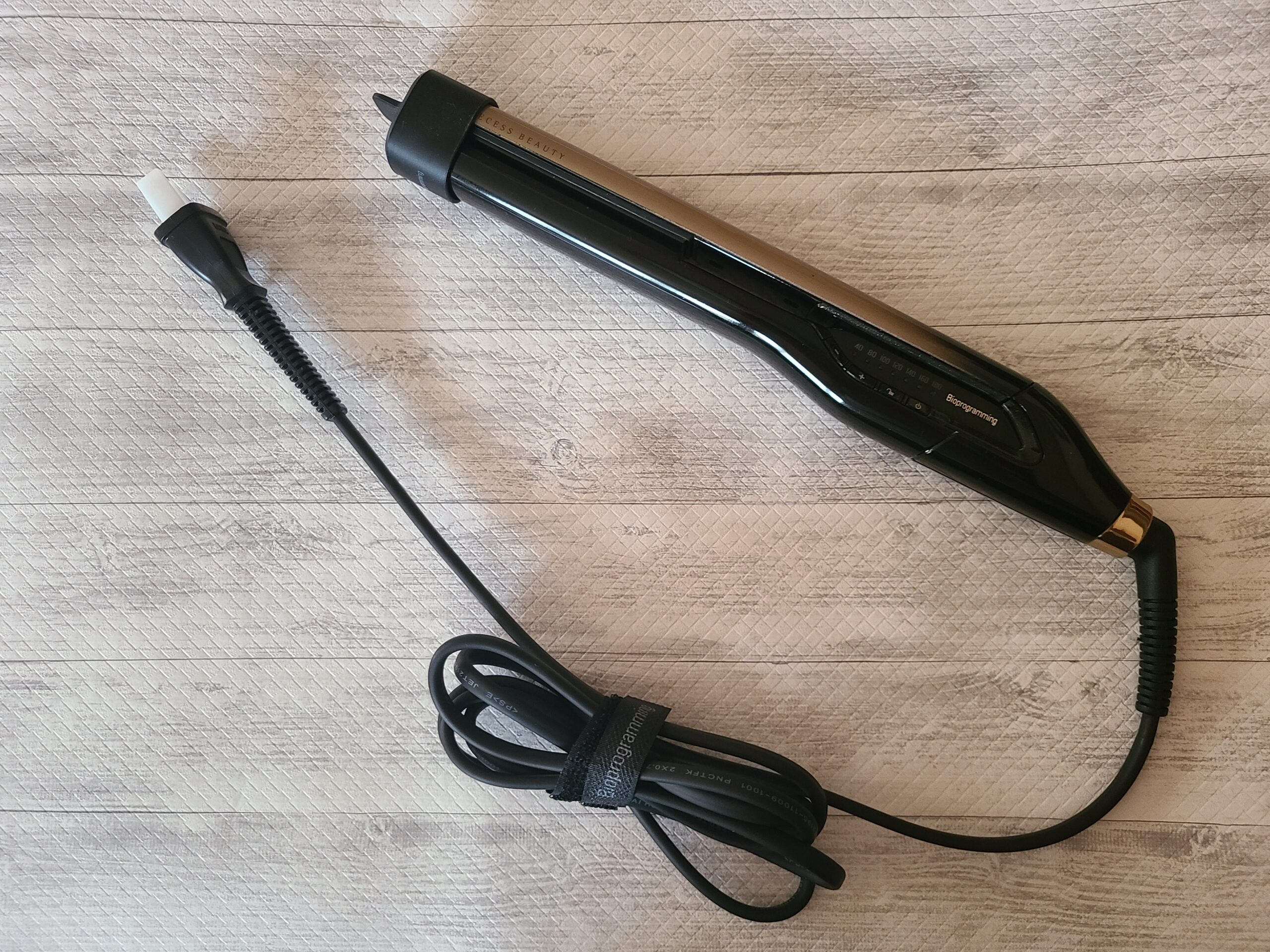 電源が入らないヘアビューロン4DPlusストレート。修理できます