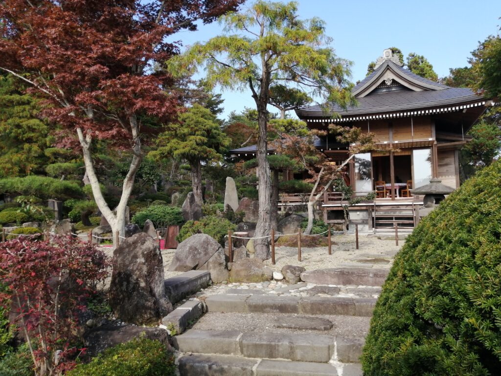 40年以上かけて自作した庭園！ 男鹿市「彩雲庵」に行く | hirogarden.net