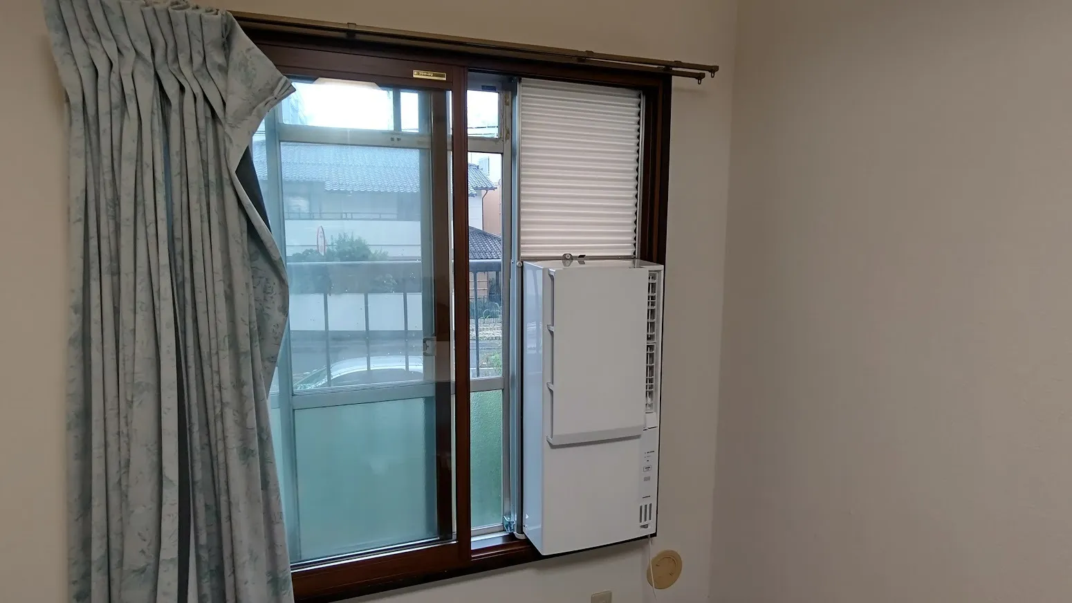 大津市H様施工事例｜コロナ製CWH-A1823R窓エアコンの取り付け工事
