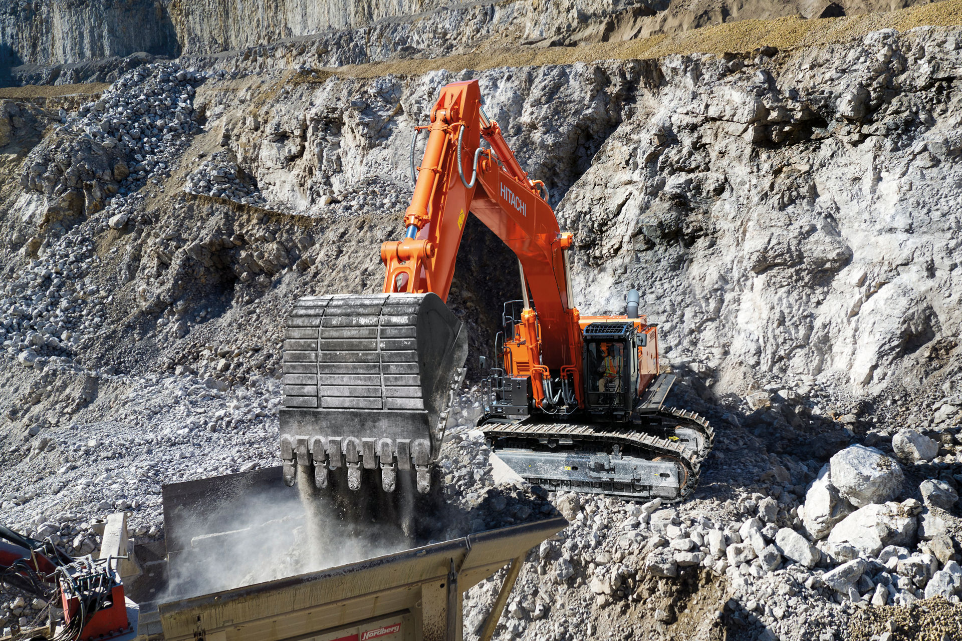 ZX690LC-7H Medium to Large Excavators - Hitachi Construction