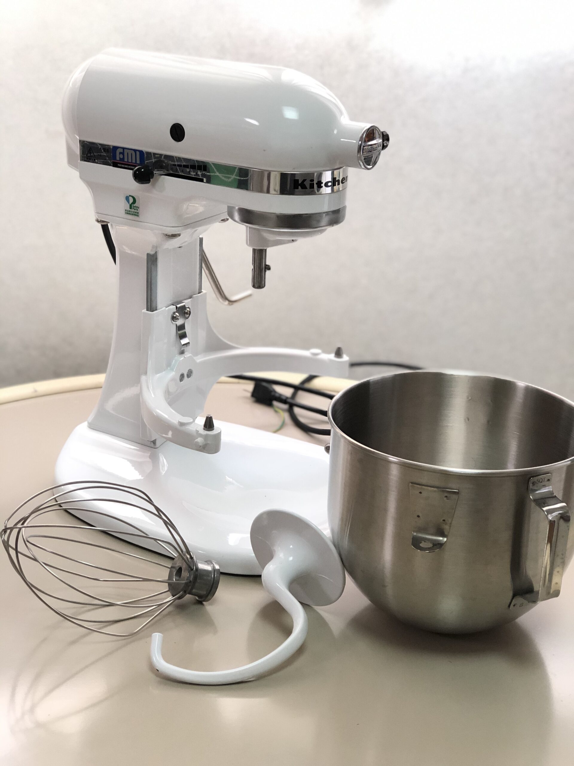 キッチンエイドKSM5のメリットデメリット。家庭でのパン作りにおすすめ