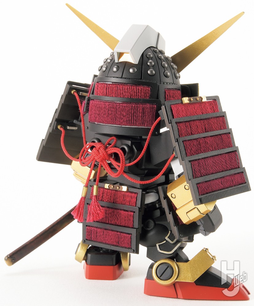 SDガンダム部門 【 金賞 】 は「武者頑駄無 黒漆塗赤糸威大鎧」!! 刺繍