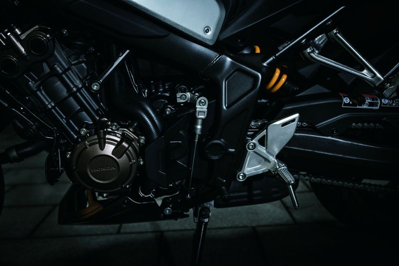 クイックシフター (CB650R)(CB650R): 純正アクセサリー・カスタマイズ