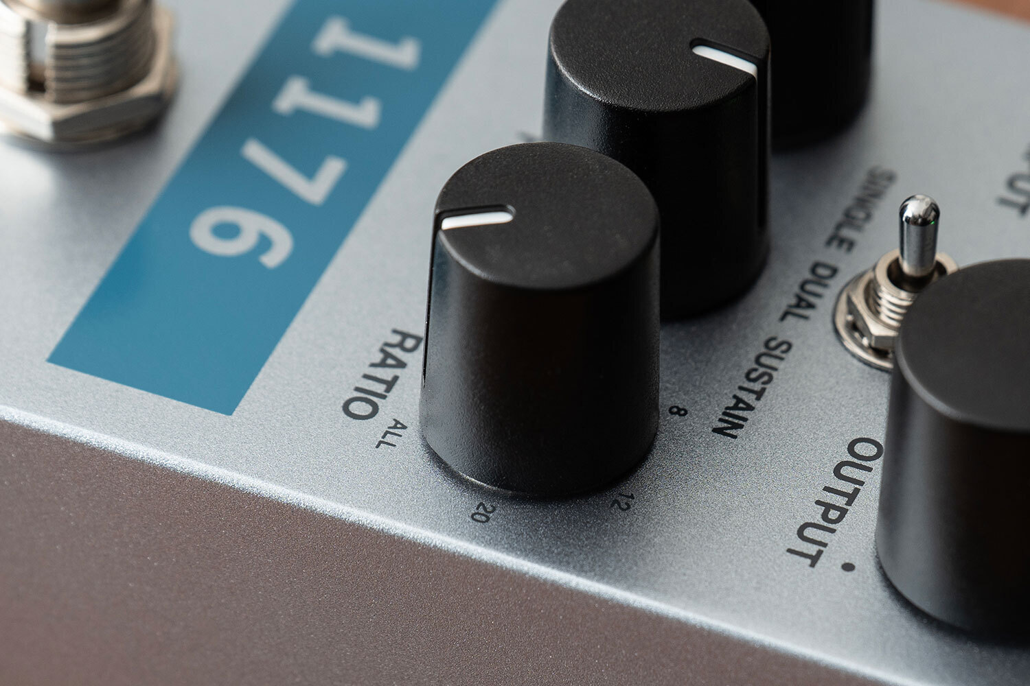 Universal Audio : 青木征洋が弾く UAFX 1176 Studio Compressor