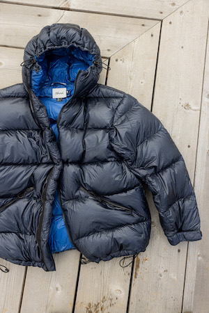 高機能と遊び心を詰め込んだ〈NANGA〉×〈Pilgrim Surf+Supply〉の