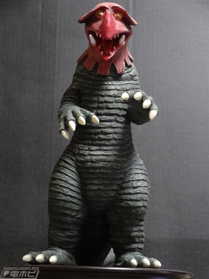 帰ってきたウルトラマン』『スペクトルマン』の怪獣たちが地球防衛軍