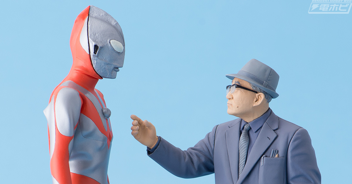 円谷英二氏がウルトラマンに演技指導をする伝説的シーンがスタチューに