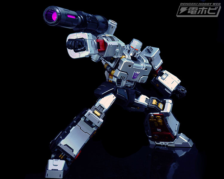 トランスフォーマー』“破壊大帝”メガトロンが全高約48センチのメガ