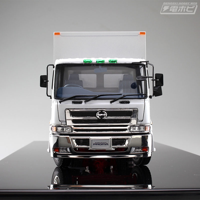 青島文化教材社より「日野 スーパードルフィンプロフィア テラヴィFR