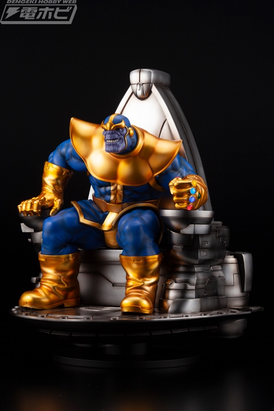 瞳とインフィニティガントレットが怪しく光る！「サノス オン スペース