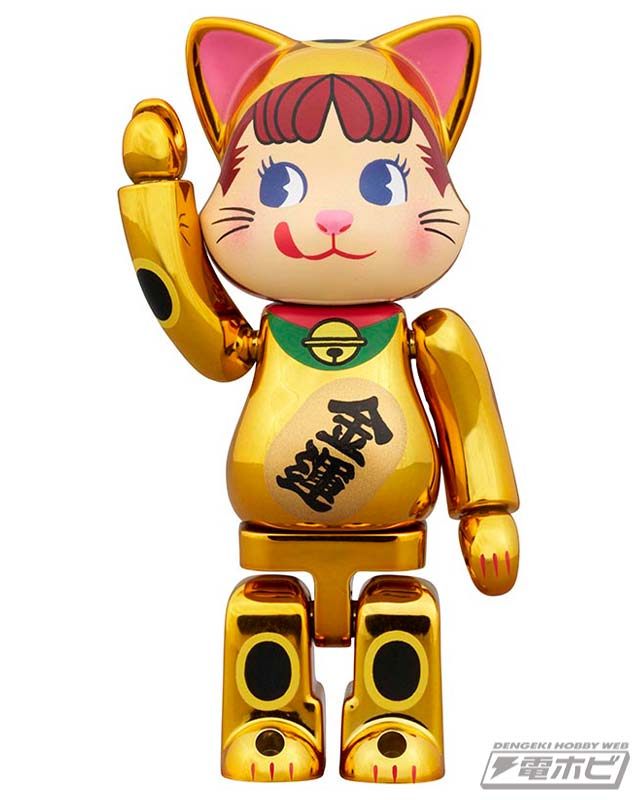 おめでたい金メッキの招き猫ペコちゃんが新年に福を呼び込む！不二家