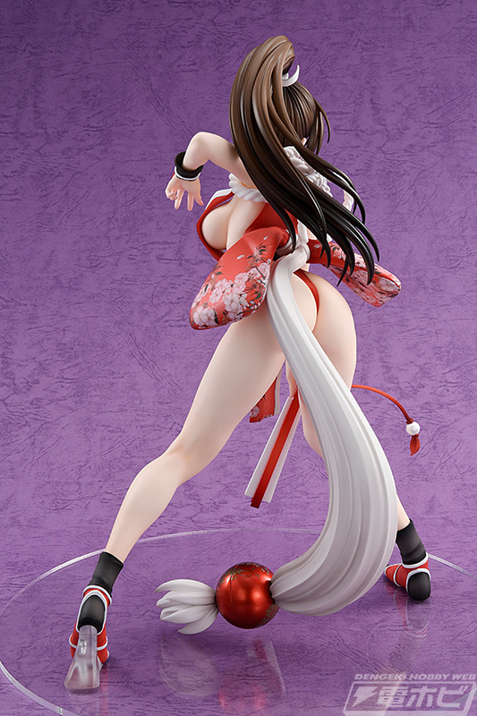 衣装の隙間から見え隠れする豊満バスト！『THE KING OF FIGHTERS XIV