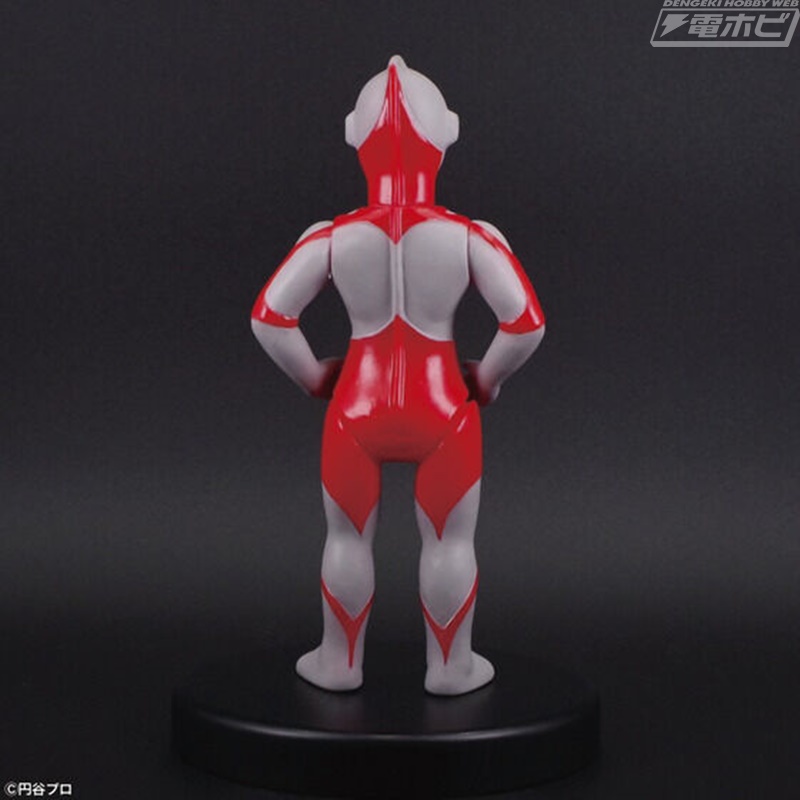 ウルトラマン（昭和レトロカラー）」や、人気怪獣4体をセットにした