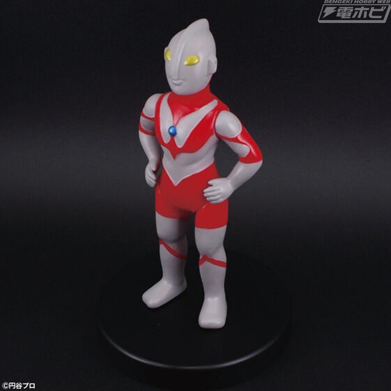 ウルトラマン（昭和レトロカラー）」や、人気怪獣4体をセットにした