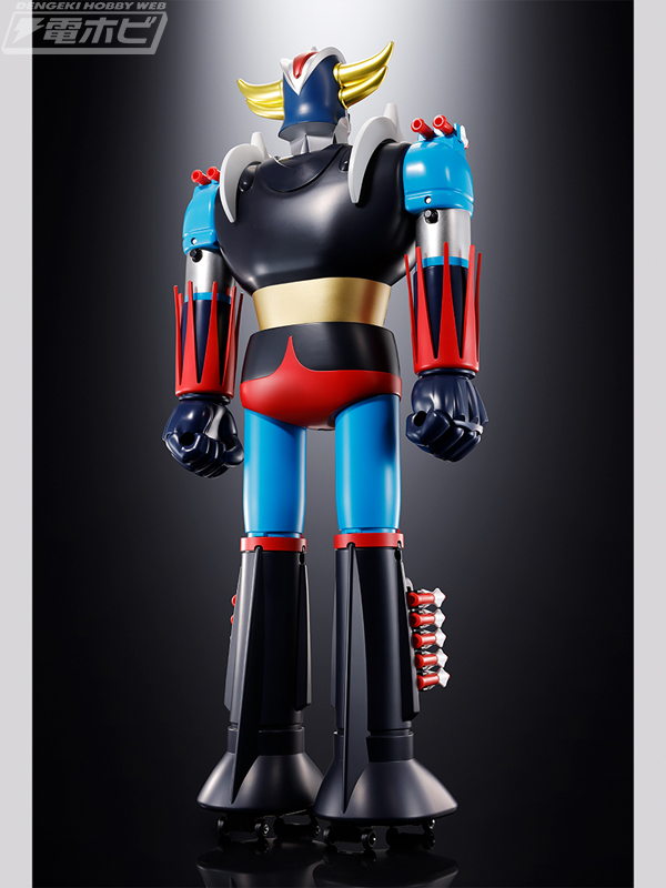 宇宙の王者がジャンボマシンダーで復活！全高約600ミリの「UFOロボ