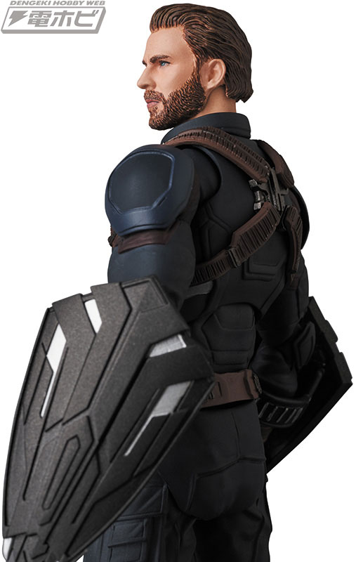 アベンジャーズ／インフィニティ・ウォー』のキャプテン・アメリカが