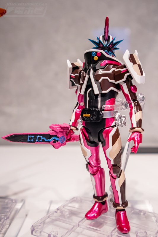 S.H.Figuarts」仮面ライダーバスターとスラッシュが初公開！『初音ミク