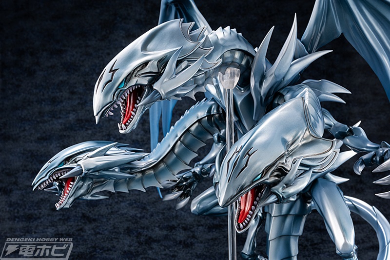 遊☆戯☆王デュエルモンスターズ』青眼の究極竜が全高約35センチの大