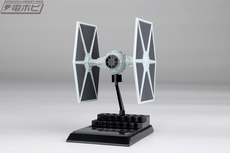 エフトイズの食玩に「スター・ウォーズ」シリーズの人気ビークルが出撃