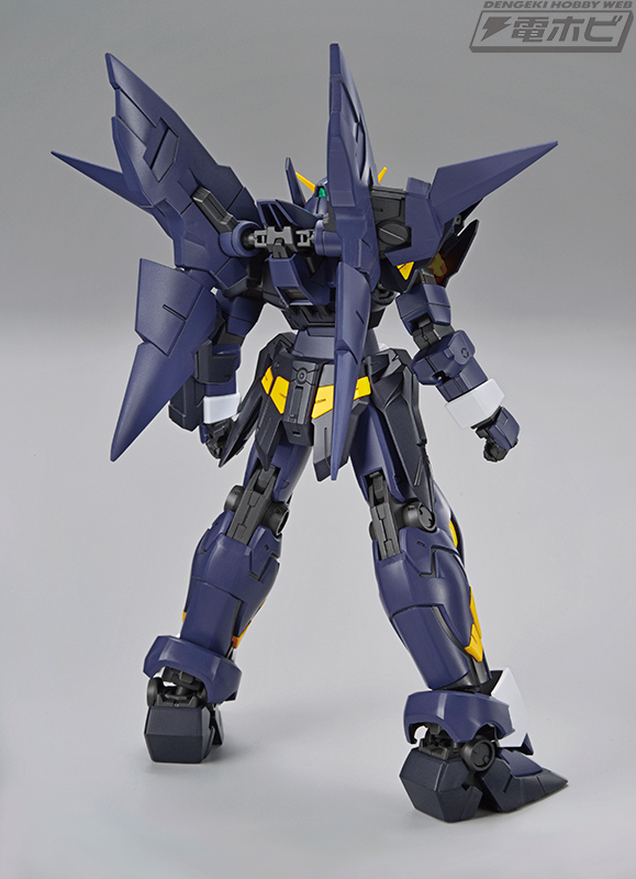 スーパーロボット大戦OG』より、黒き凶鳥「ヒュッケバインMk-II」がHG