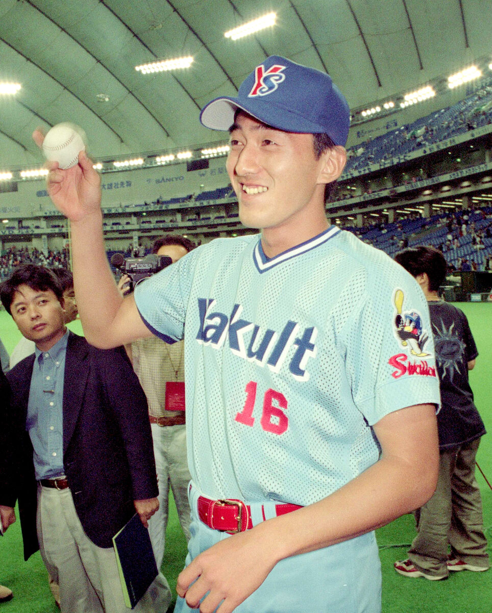 楽天】石井一久監督が背番号変更 現役時代に着用した「16」へ｜パ