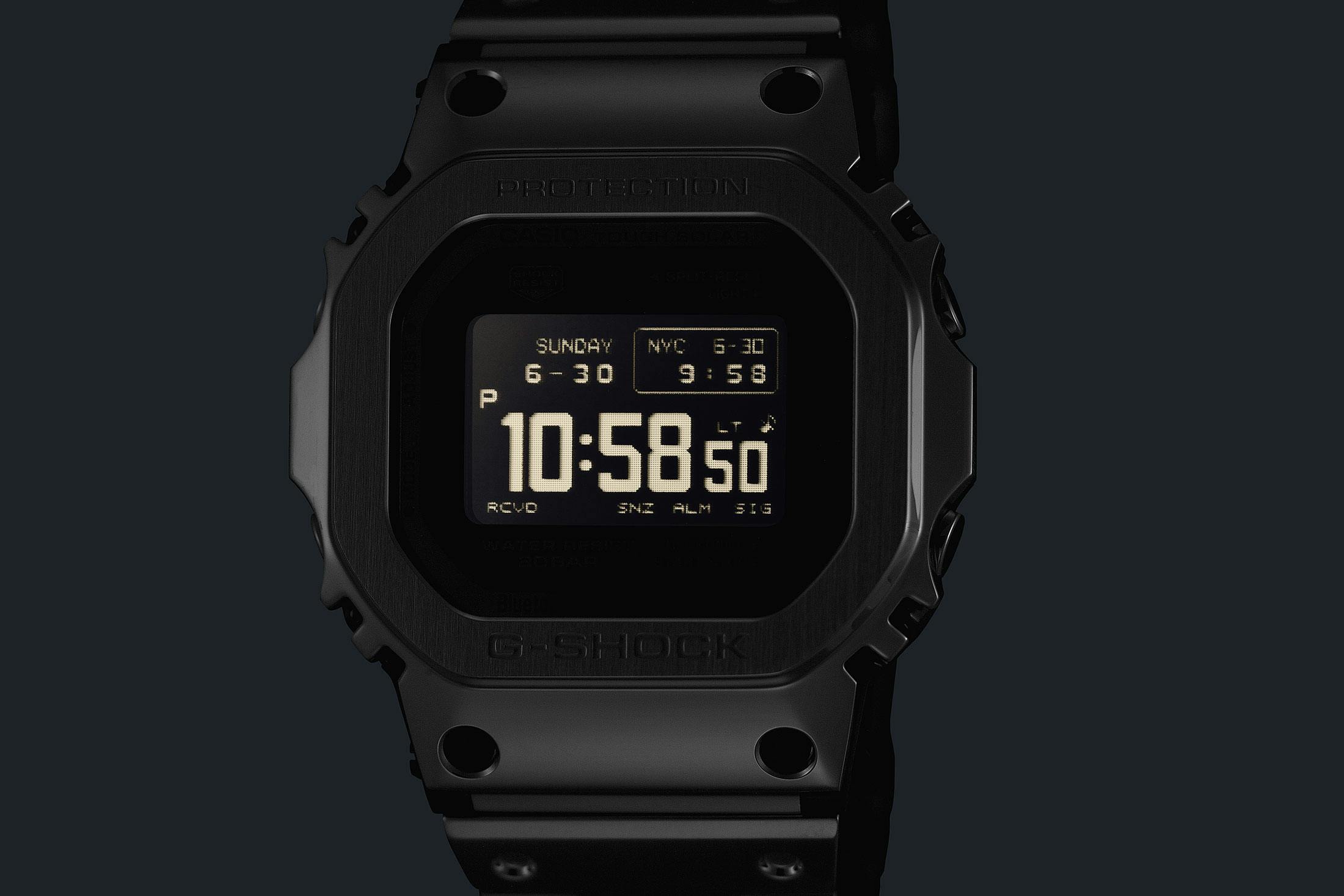 G-SHOCK GMW-BZ5000、ORIGINのデザインを継ぐフルメタル5000の最先端
