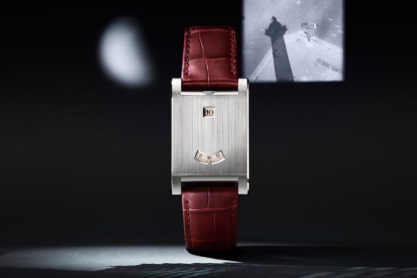 Introducing: カルティエ タンク ア ギシェが復活 - Hodinkee Japan