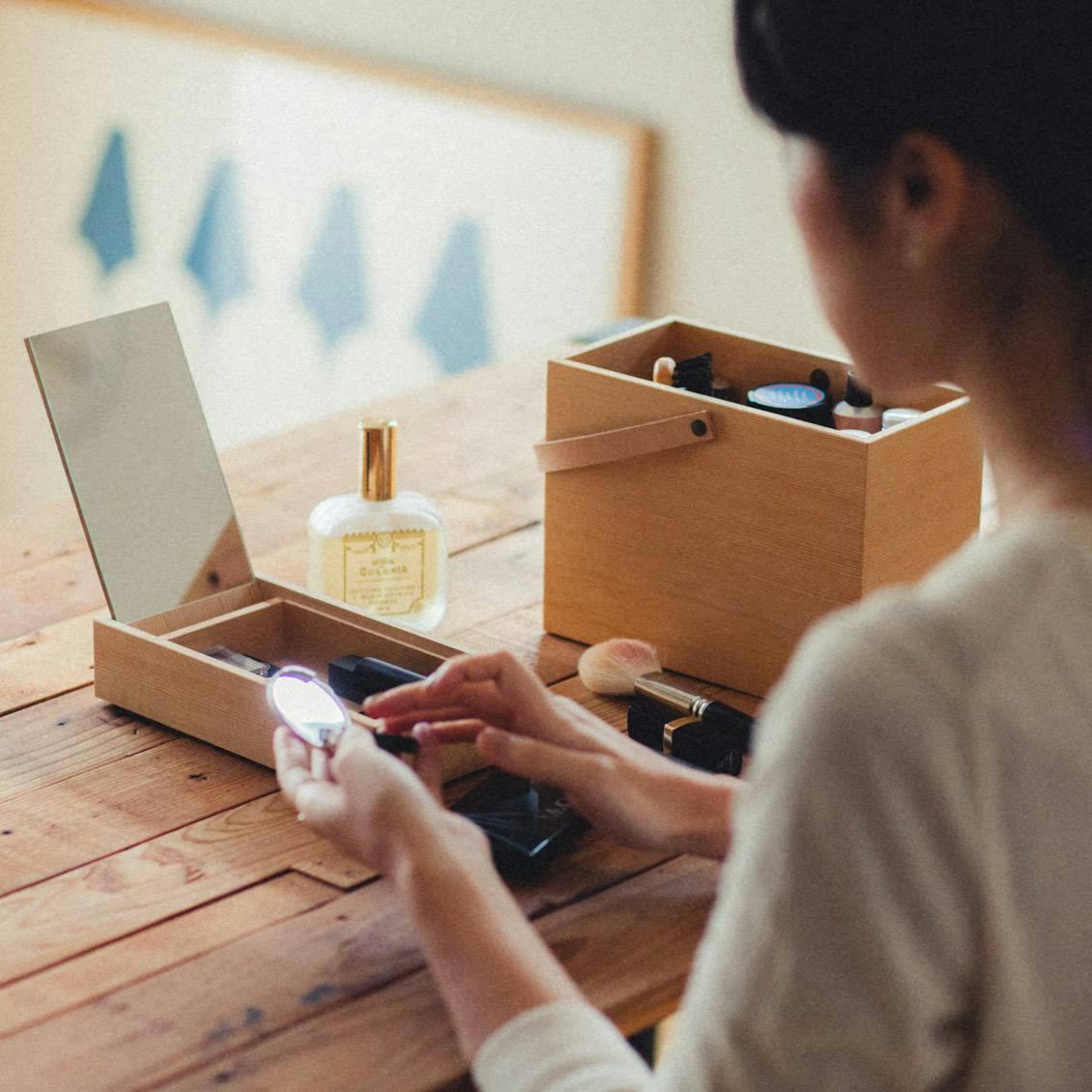 私らしい一日のはじまりに」道具も気持ちも整うメイクボックス - 北欧