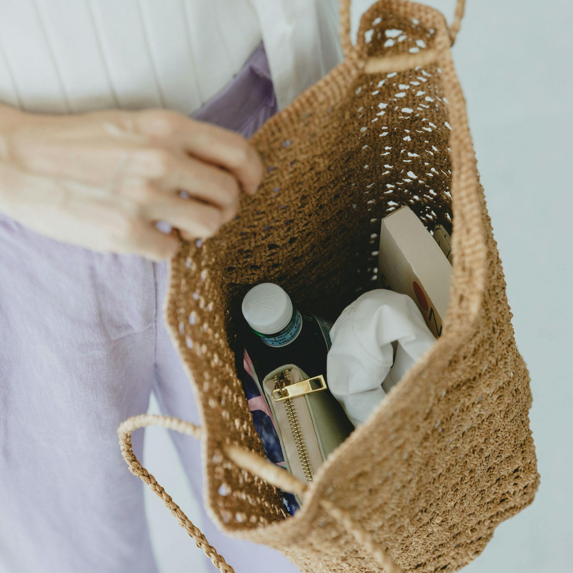 ラフィアのトートバッグ（丸底） - 北欧、暮らしの道具店