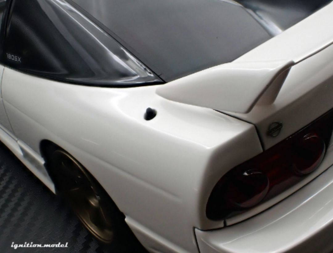 Ignition Model 1:18 Nissan 180SX TYPE X (RPS13) White IG3765