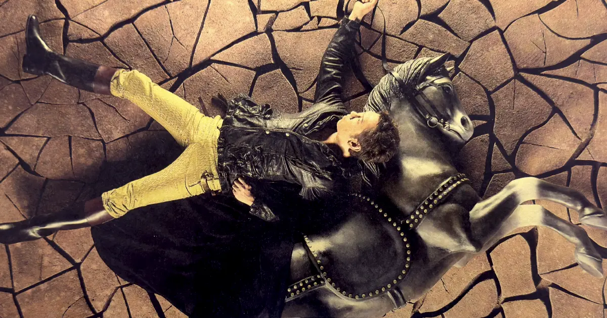 布袋寅泰のアルバム「AMBIVALENT」の収録曲・アルバムの解説