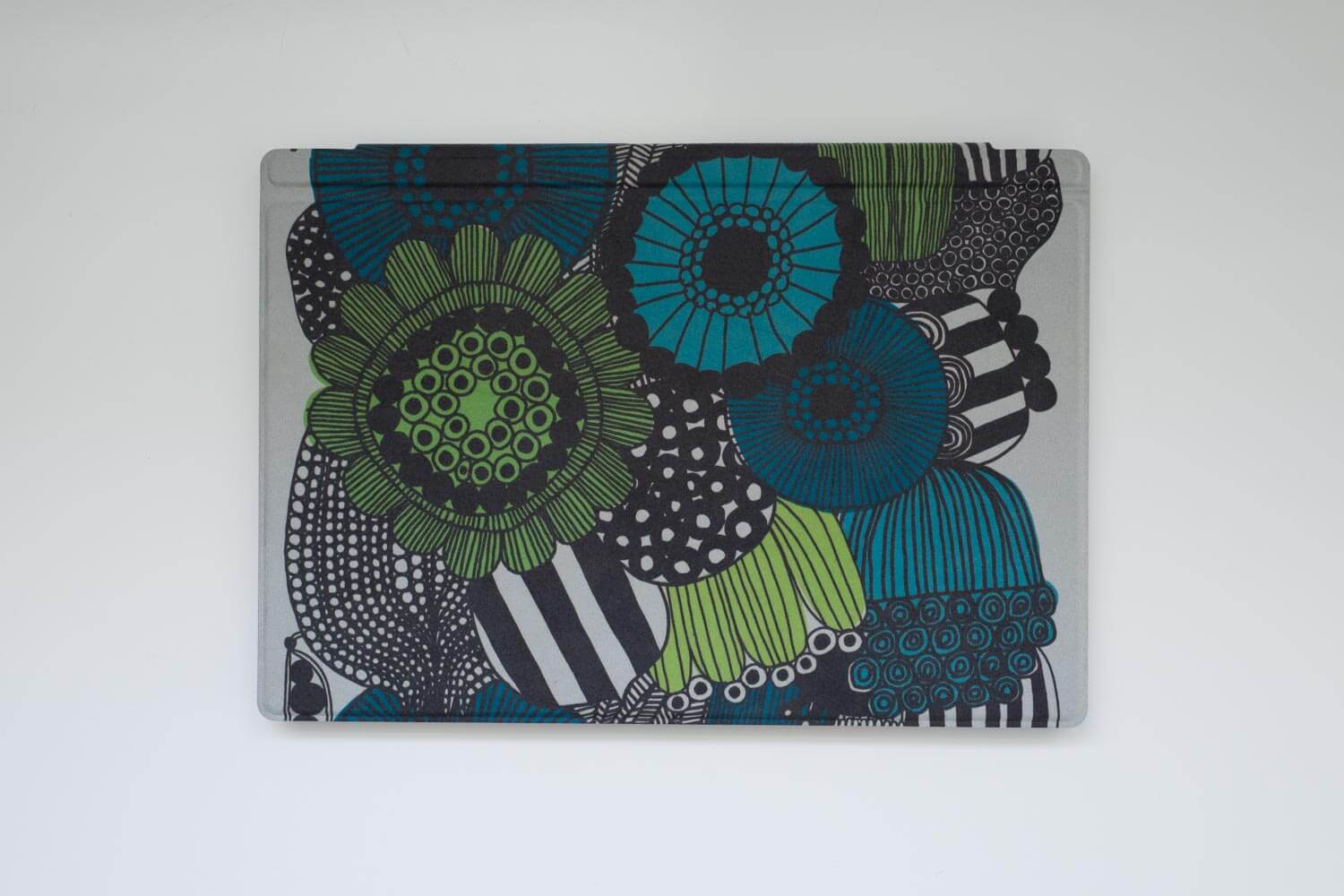 SurfacePro用マリメッコのタイプカバーキーボードレビュー。かわいくて