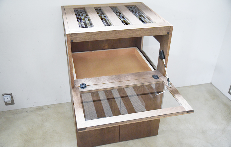 爬虫類用木製ケージ