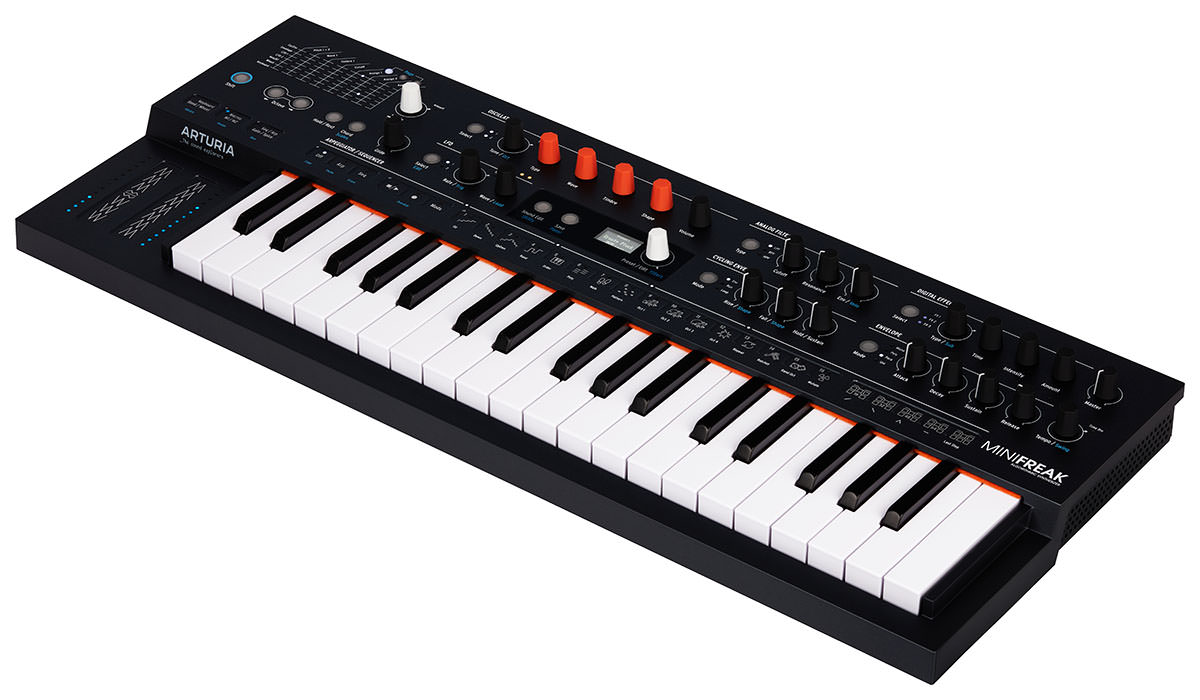 Arturia、MicroFreakの上位モデルとなる新型シンセ、「MiniFreak」を