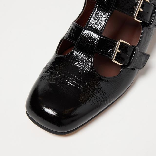 ODETTE E ODILE ウェーブラインバックベルト パンプス ブラック