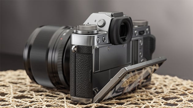 Fujifilm X-T1 Graphite Silver Edition Review | PCMag