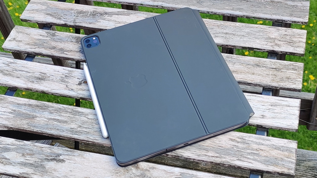 Apple Magic Keyboard for iPad Pro Review | PCMag