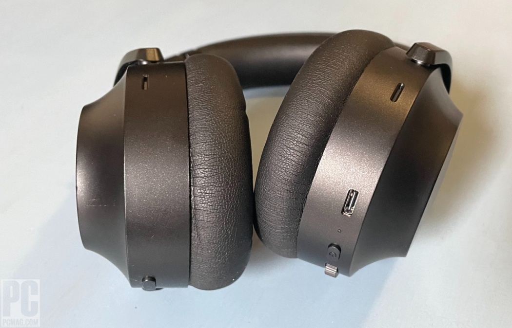 Razer Barracuda Pro Review | PCMag