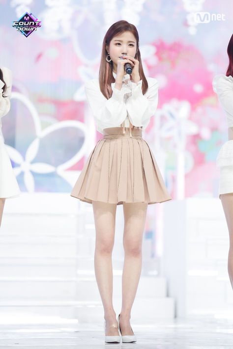 53 件の「IZ*ONE ひーちゃん」のアイデアを今すぐ保存 | 仁美、本田