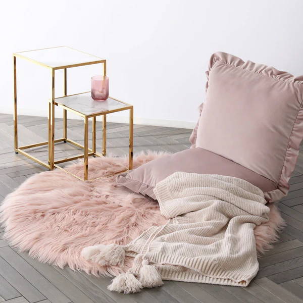 Pick up】ソファを置けないお部屋にも。省スペースでくつろげるフロア