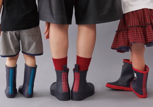 HUNTER×familiar 初のコラボレーション！親子で使えるレイングッズが