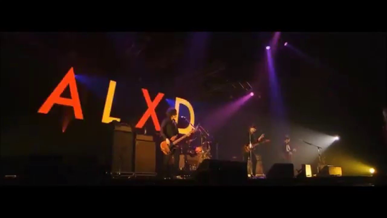 Alexandros] Buzz Off(MAKUHARI MESSE DEC.19.2015) - YouTube