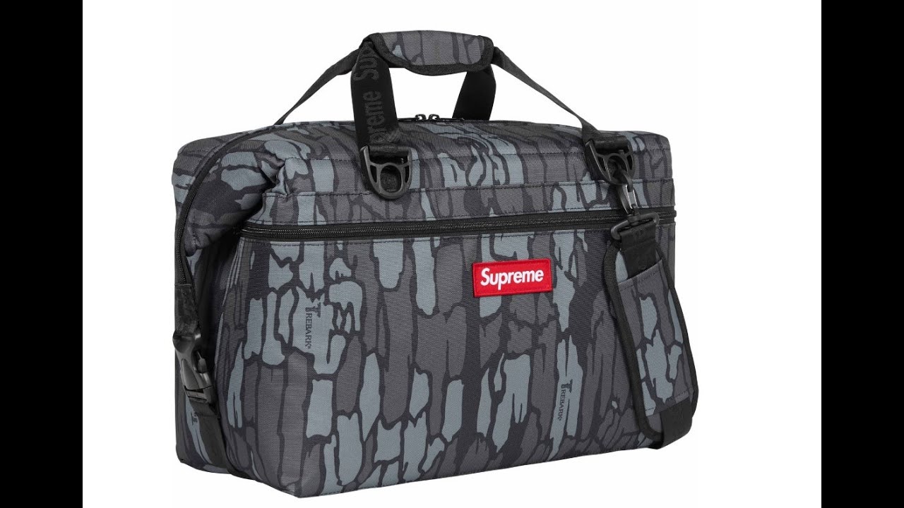 A quick look at the Supreme/AO 24-Pack Cooler Bag #supreme