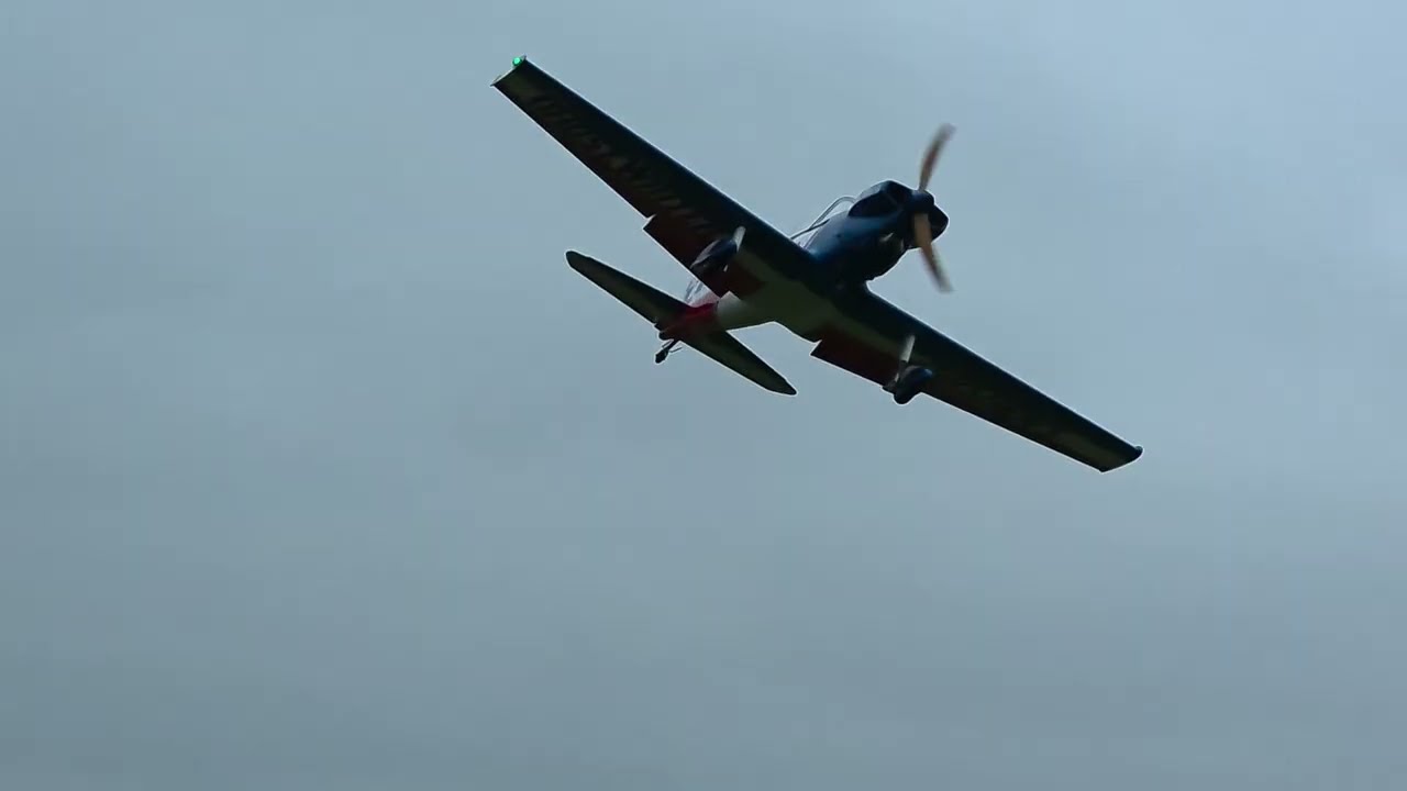 Seagull Sky Writer Super Chipmunk 81inch - YouTube