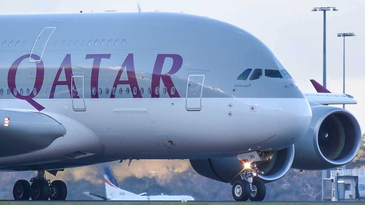 Qatar Airways AIRBUS A380-800 CLOSE-UP Landing at Melbourne