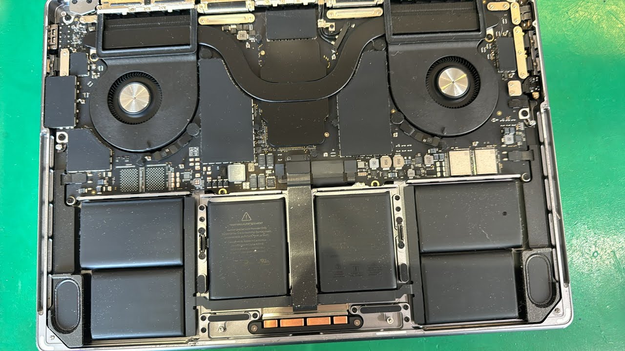 MacBook Pro 2021 14in A2442 「M1 Pro」 起動しない水没故障修理