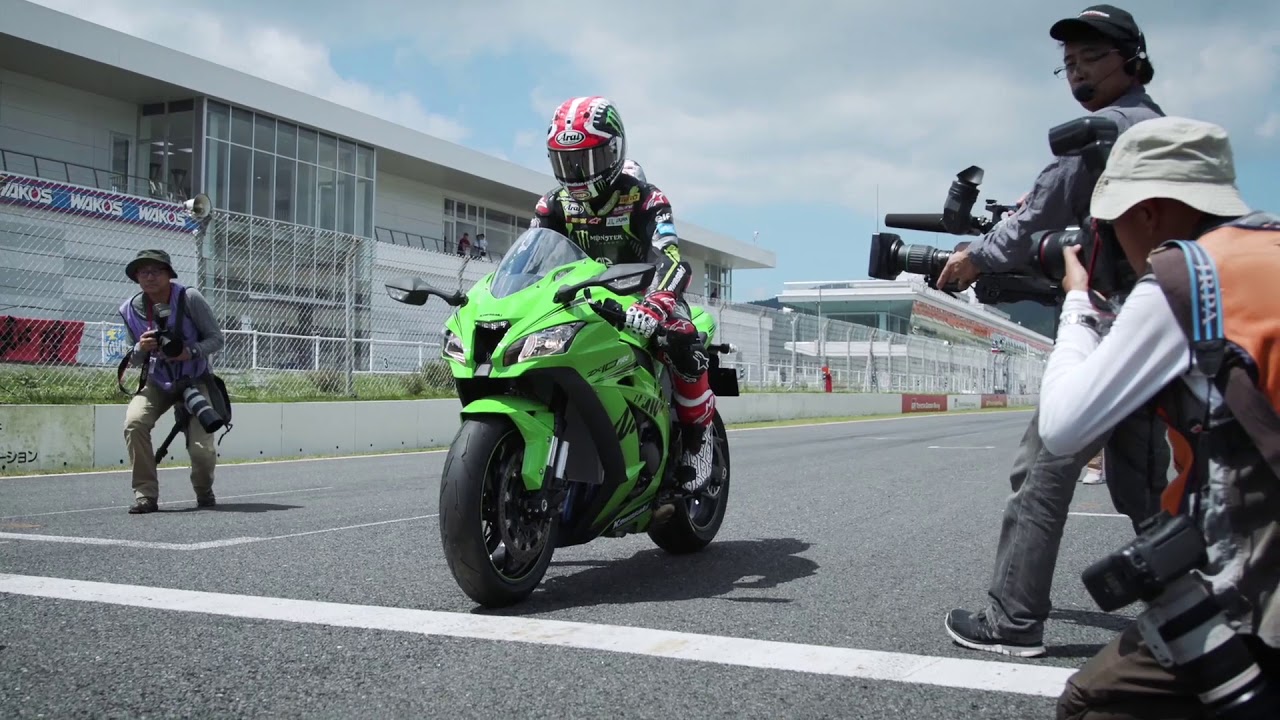 Ninja ZX-10R/RR/R SE］熟成された新型2019年モデルが、ジョナサン