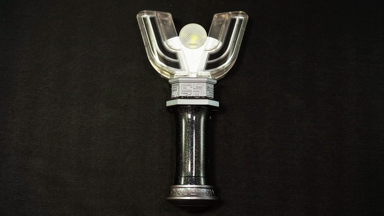 ウルトラマンティガ 変身アイテム ブラックスパークレンス 2000 - YouTube