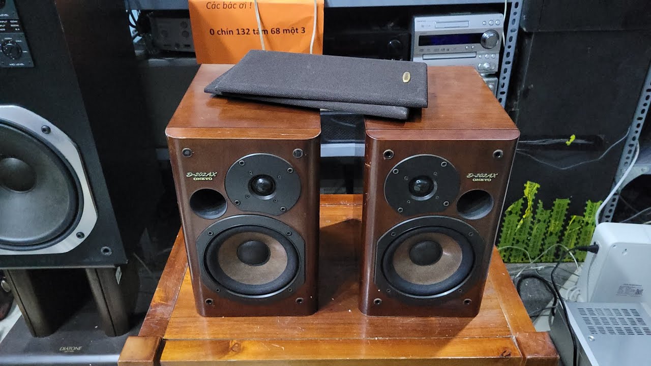 Onkyo D-202AX speakers, in excellent condition, only 3,290,000 VND