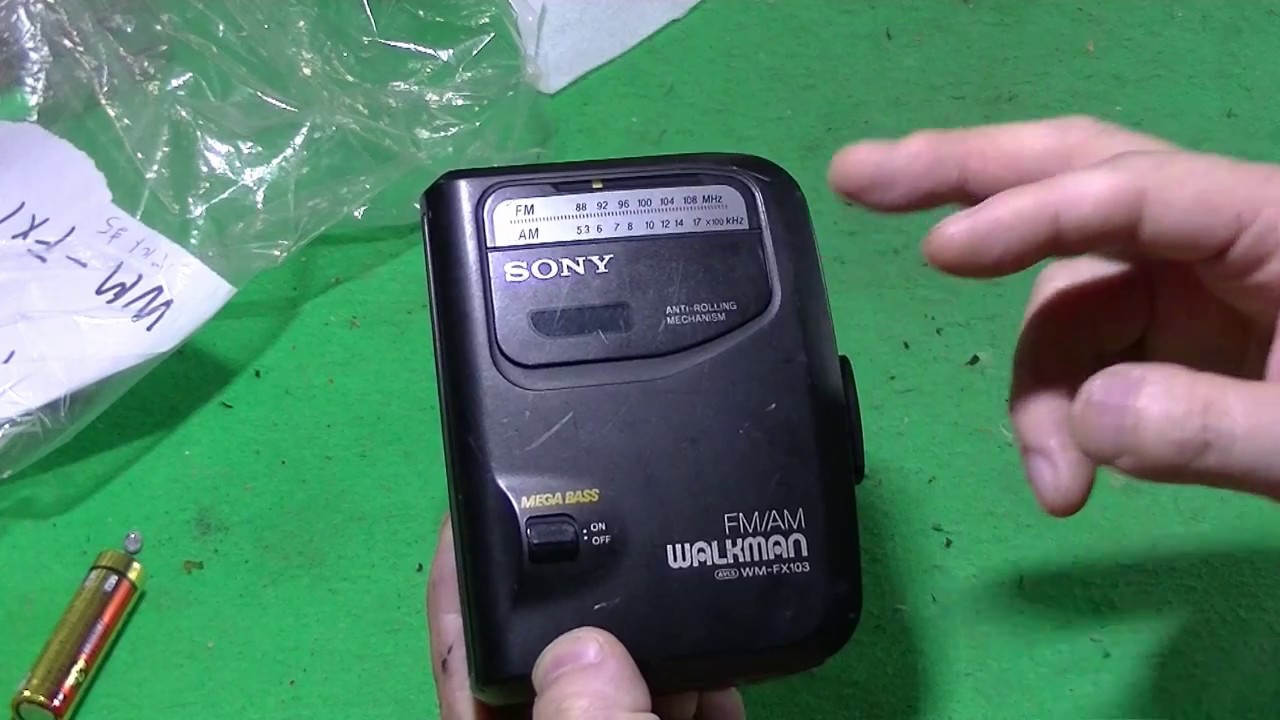 SONY 1995年 カセットウォークマン WM-FX103 - YouTube